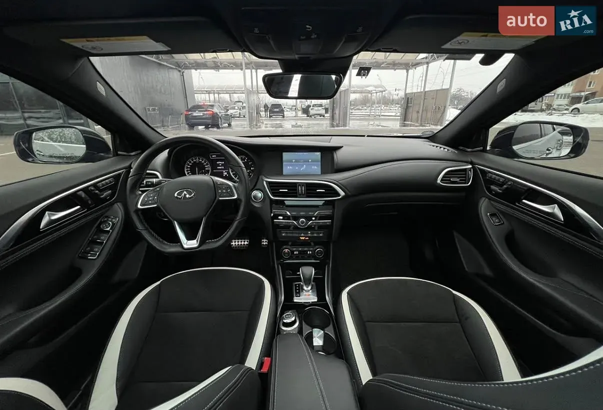 Infiniti Q30 2017 photo 3