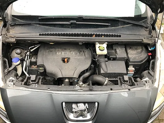 Peugeot 5008 2010 photo 5