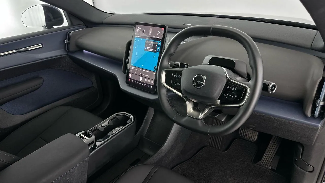 Volvo Ex30 Cross Country 2025 photo 3