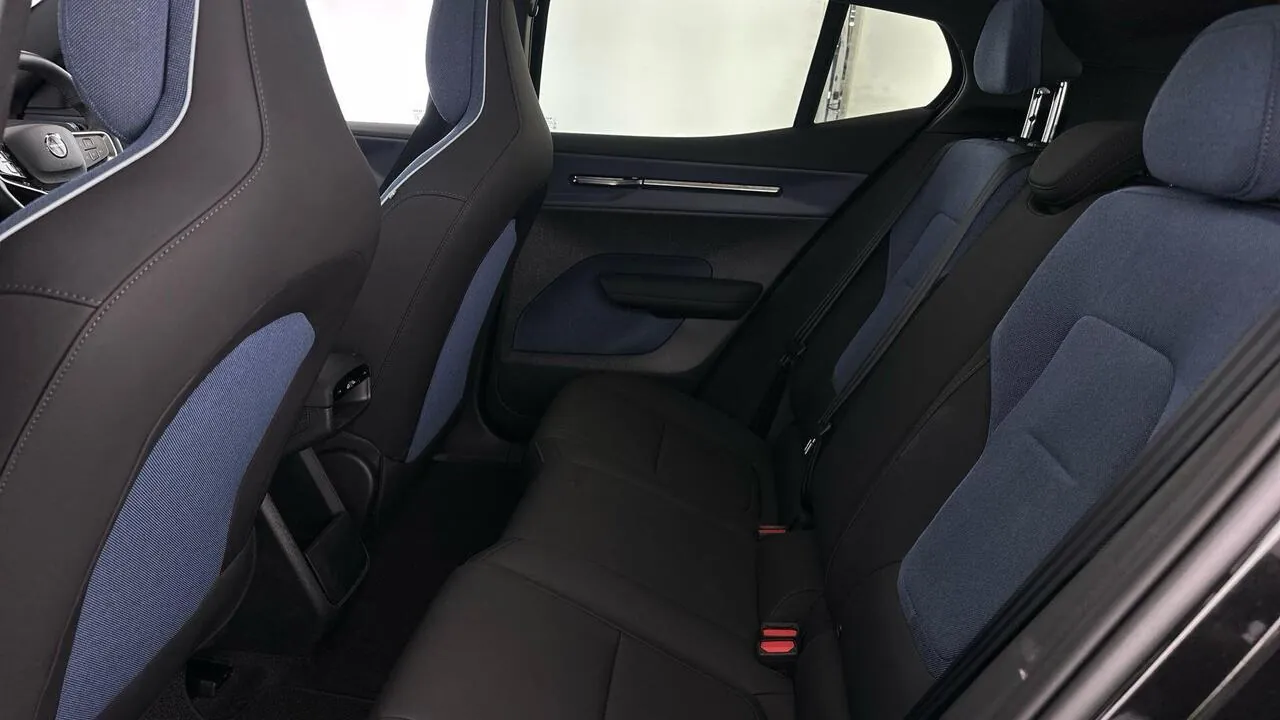 Volvo Ex30 Cross Country 2025 photo 5