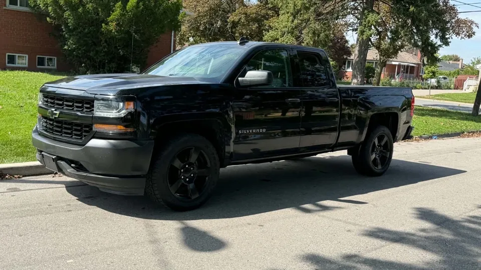 Chevrolet Silverado 1500 2018 photo 2