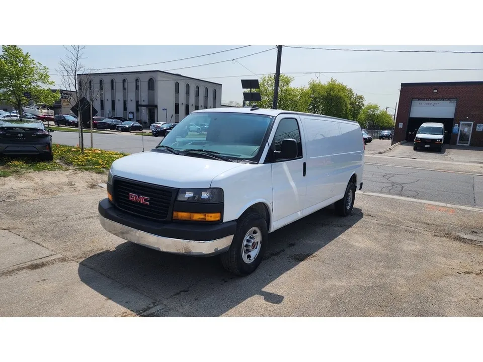 GMC Savana 2021 photo 3