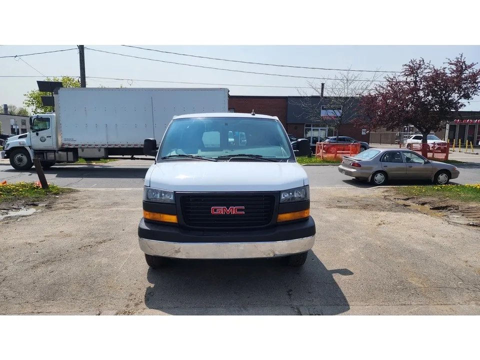 GMC Savana 2021 photo 4