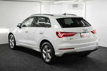 Audi Q3 2022 photo 4