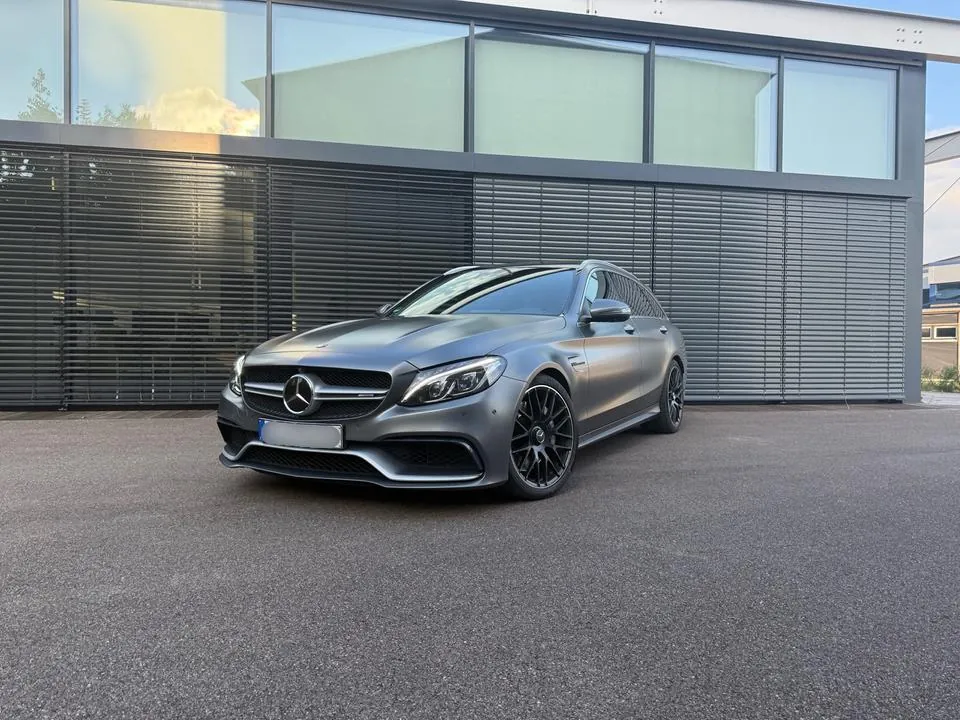 Mercedes-Benz C63 Amg