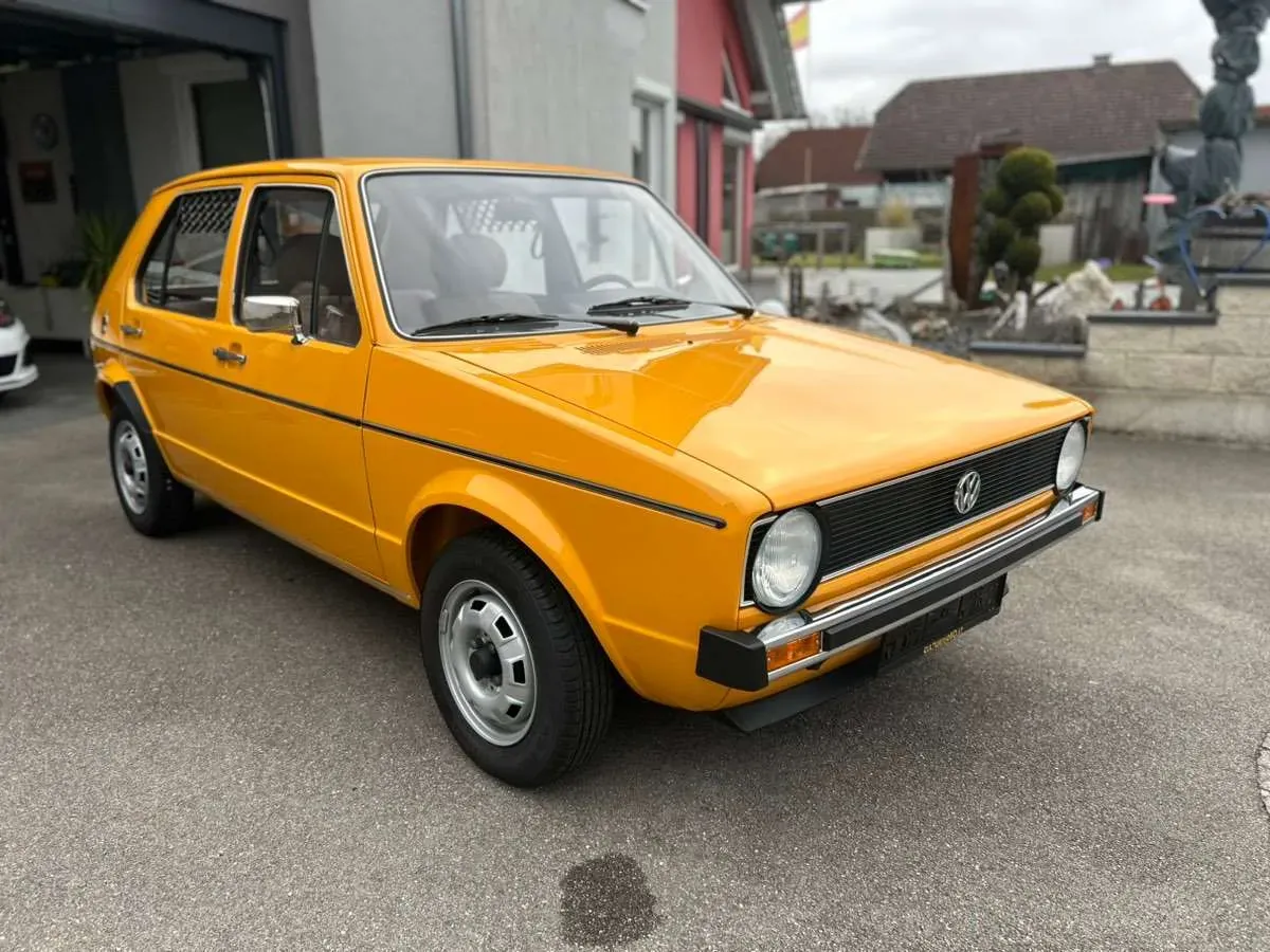 Volkswagen Golf 1975 photo 2