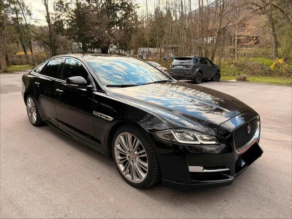 Jaguar Xj