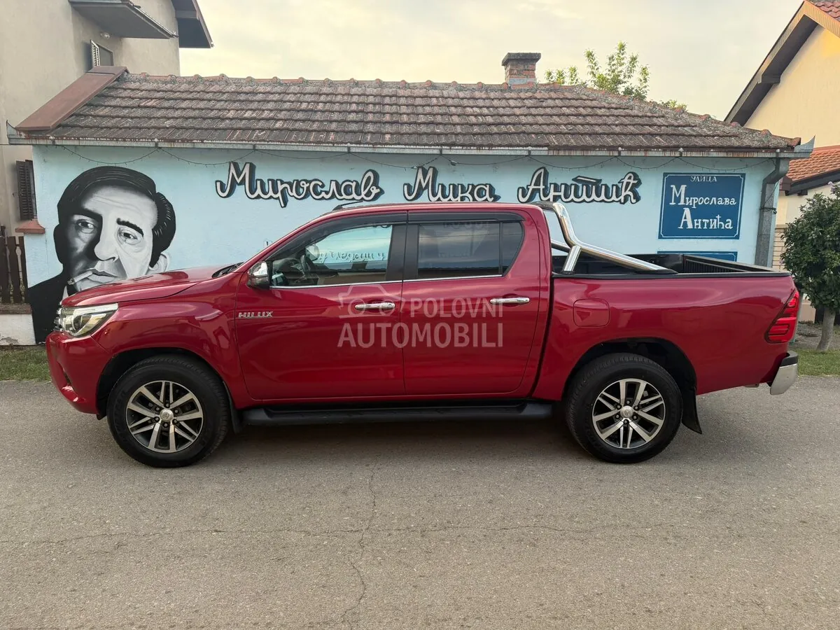 Toyota Hilux 2017 photo 2