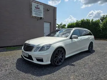 Mercedes-Benz E63 2010 photo 2