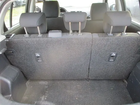 Suzuki Swift 2012 photo 5