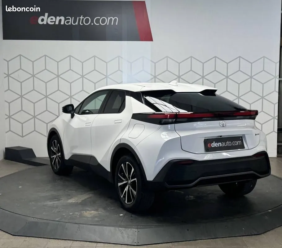 Toyota C-Hr 2025 photo 5