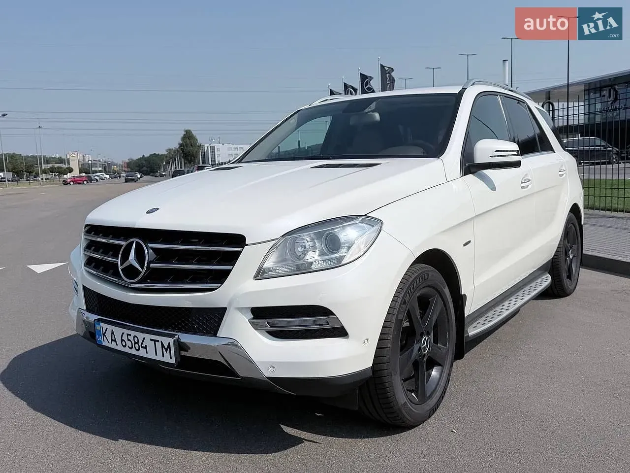 Mercedes-Benz M-Class 2012 photo 2
