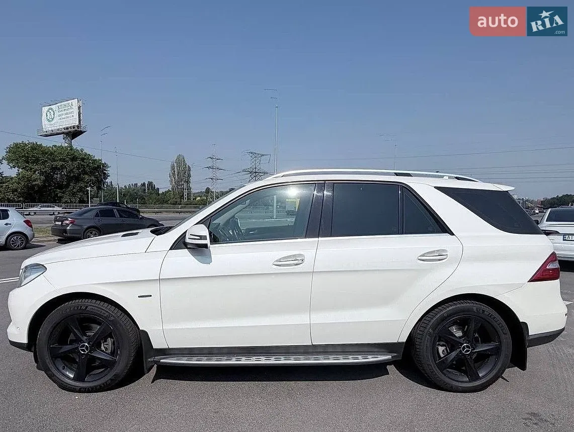 Mercedes-Benz M-Class 2012 photo 4