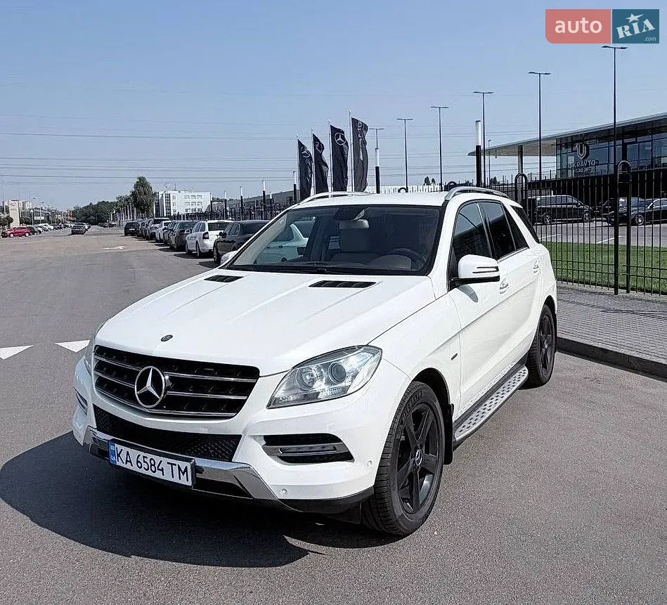 Mercedes-Benz M-Class 2012 photo 3