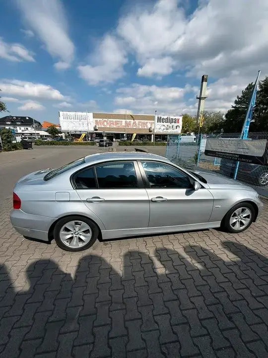BMW 320I