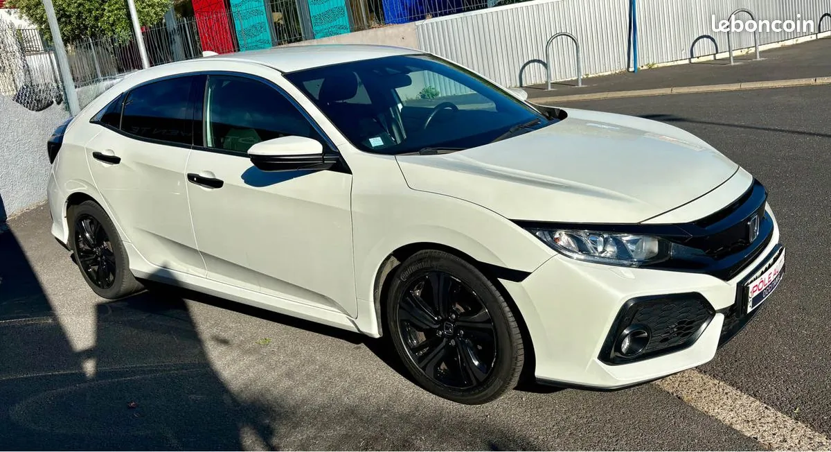Honda Civic 2018 photo 2