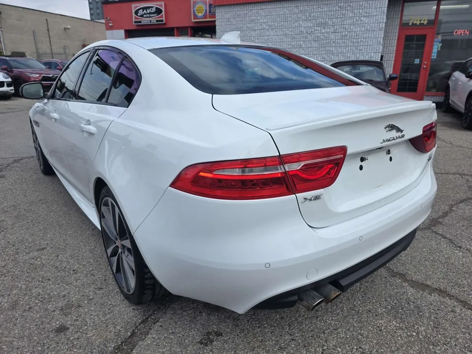 Jaguar Xe 2018 photo 4