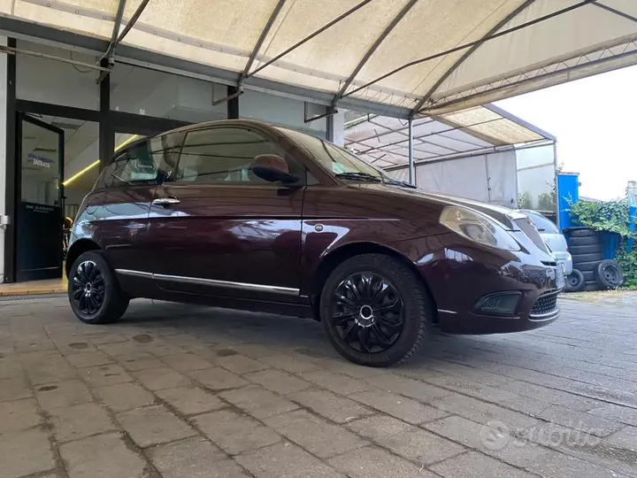 Lancia Ypsilon 2010 photo 2