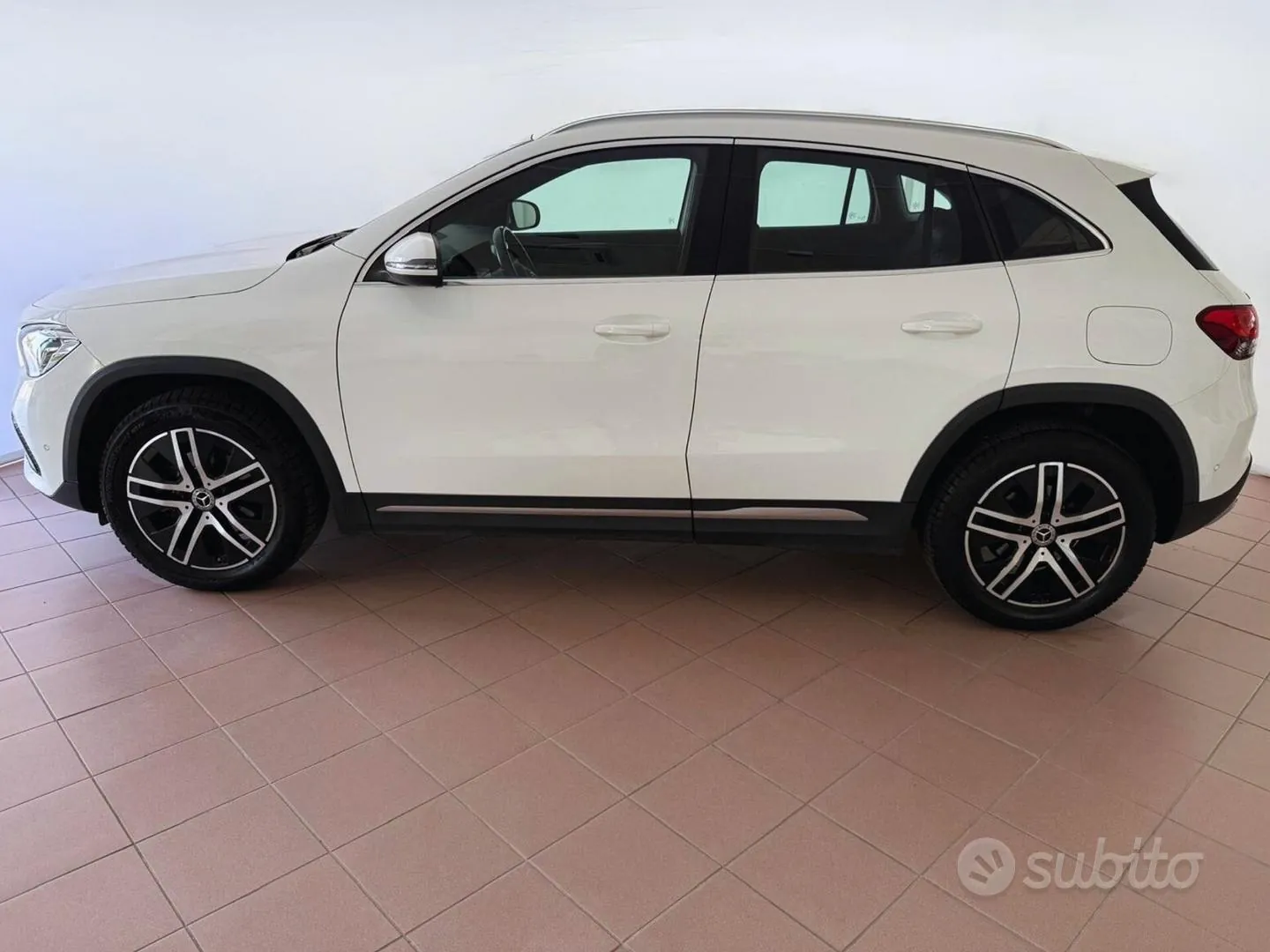 Mercedes-Benz Gla 2023 photo 2