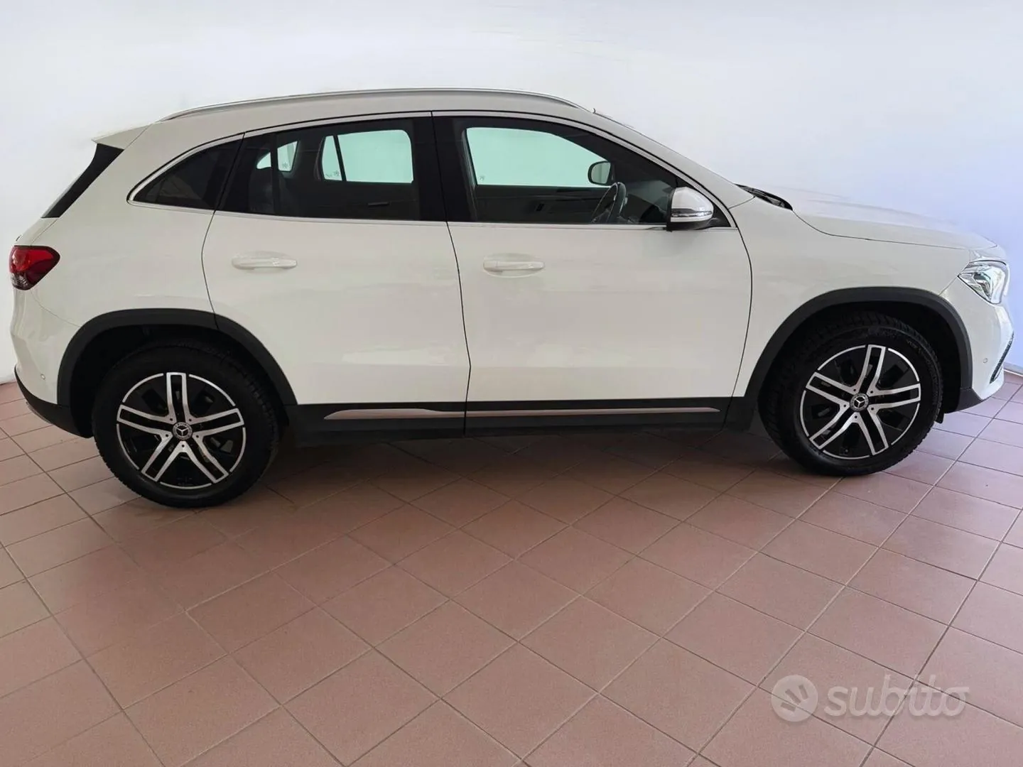 Mercedes-Benz Gla 2023 photo 4
