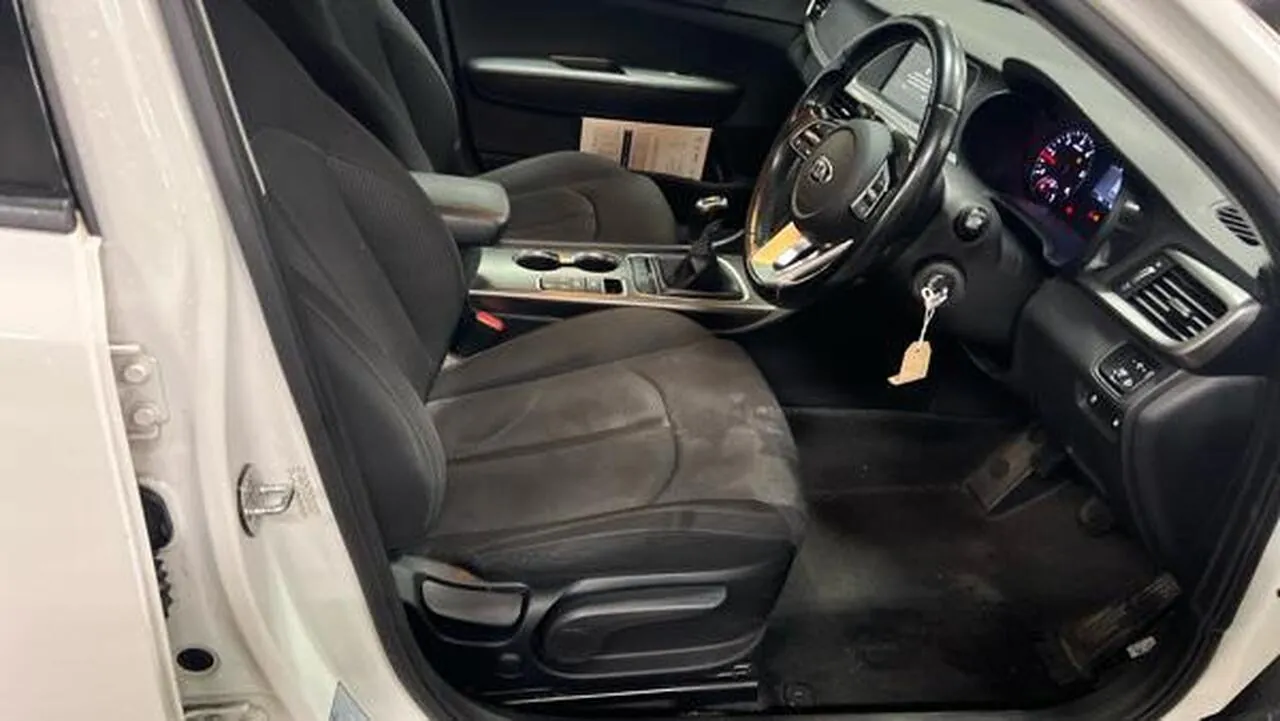 Kia Optima 2018 photo 2