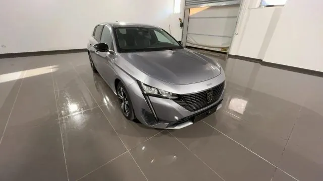 Peugeot 308 2023 photo 3