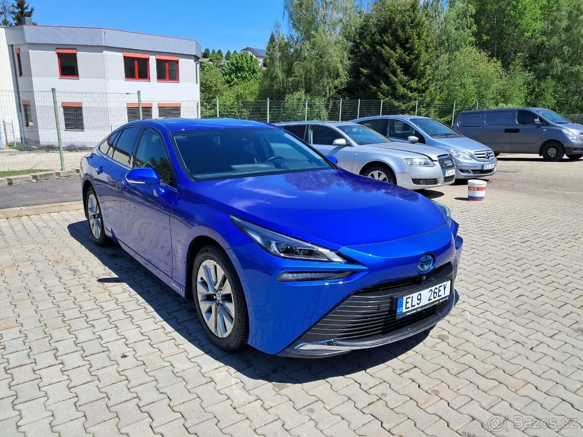 Toyota Mirai 2022 photo 2