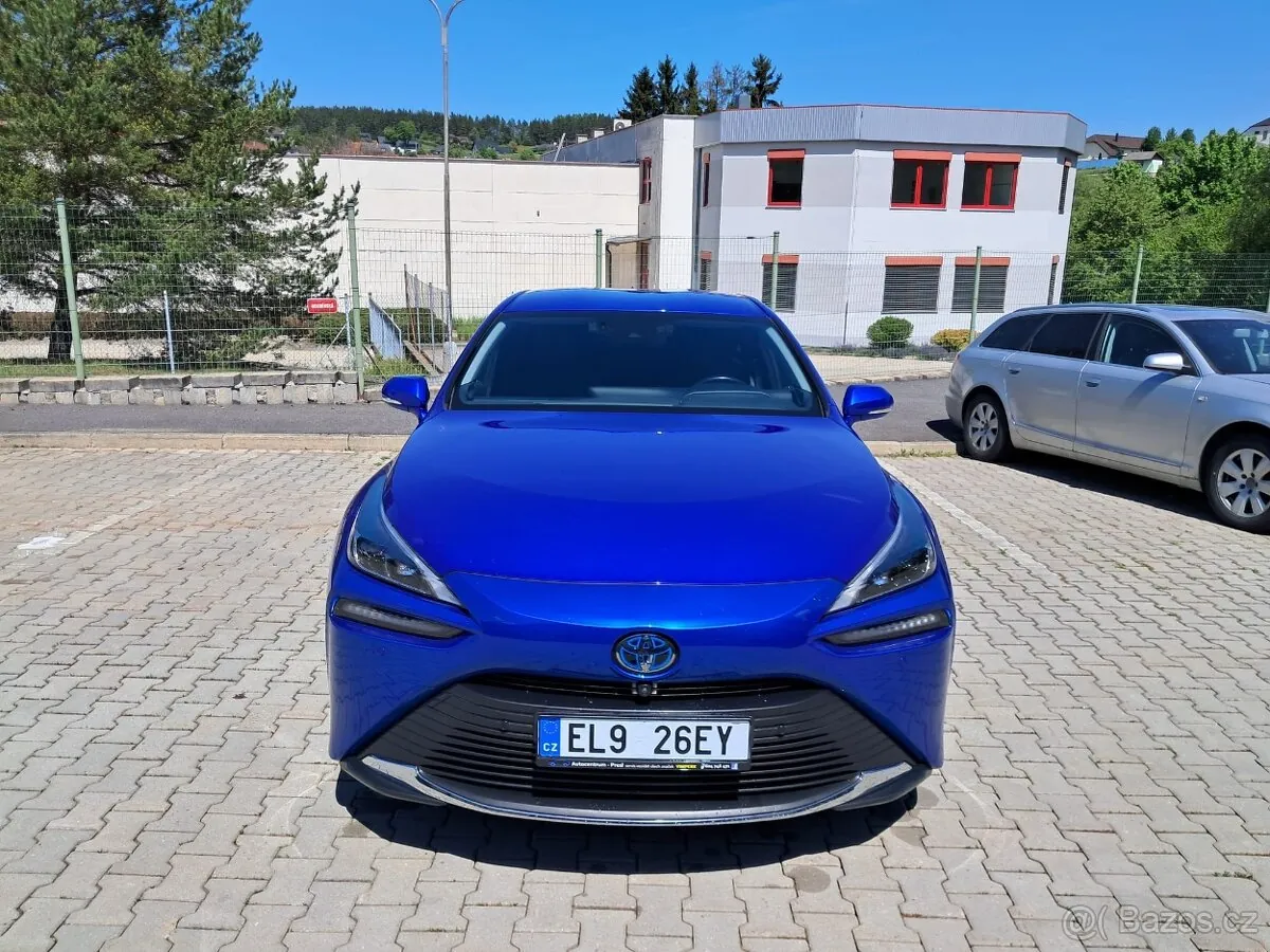 Toyota Mirai 2022 photo 3