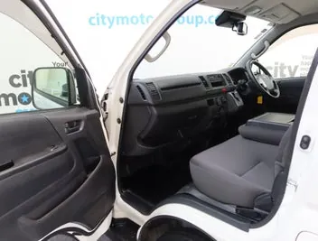 Toyota Hiace 2022 photo 5