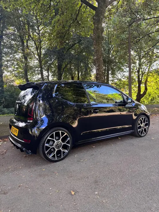 Volkswagen Up 2022 photo 2