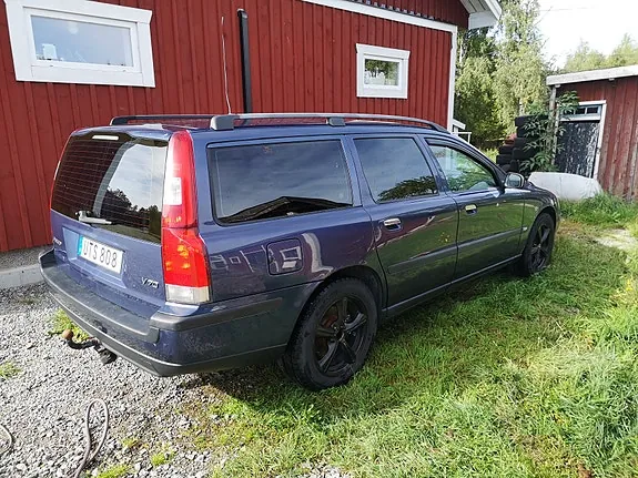 Volvo V70 2004 photo 2