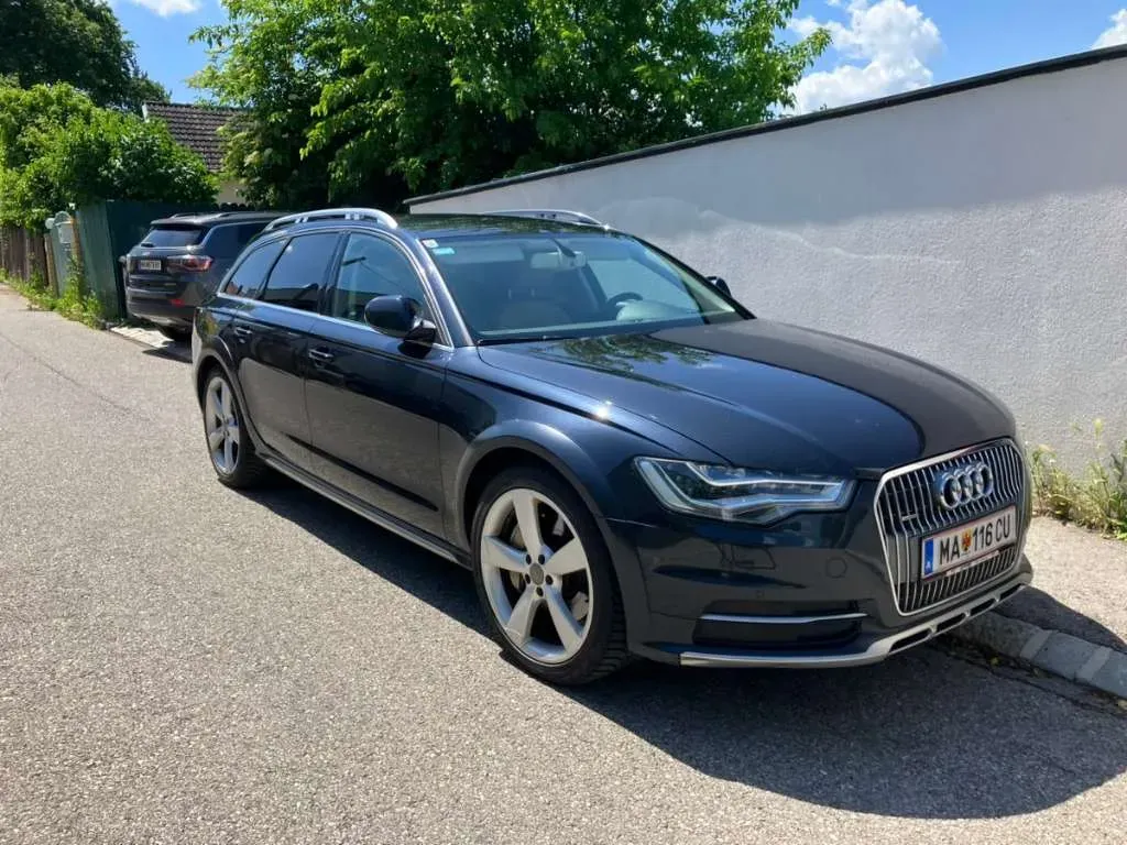 Audi A6 Allroad 2012 photo 2