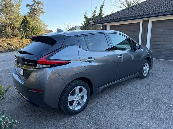 Nissan Leaf 2021 photo 3