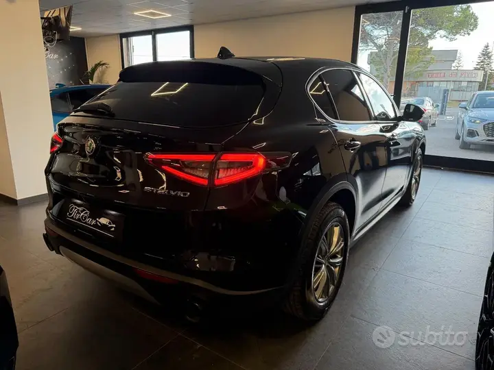 Alfa Romeo Stelvio 2024 photo 4