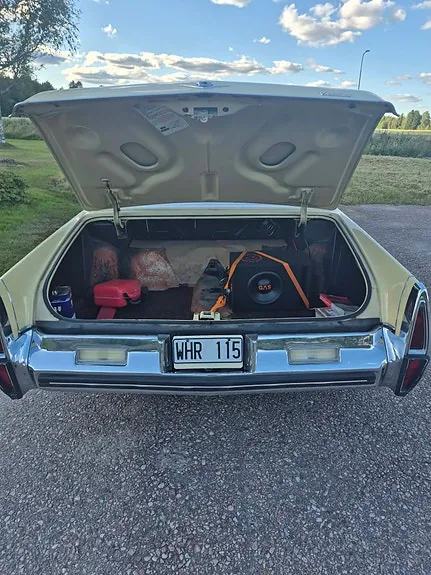 Cadillac Coupé Deville 1973 photo 4