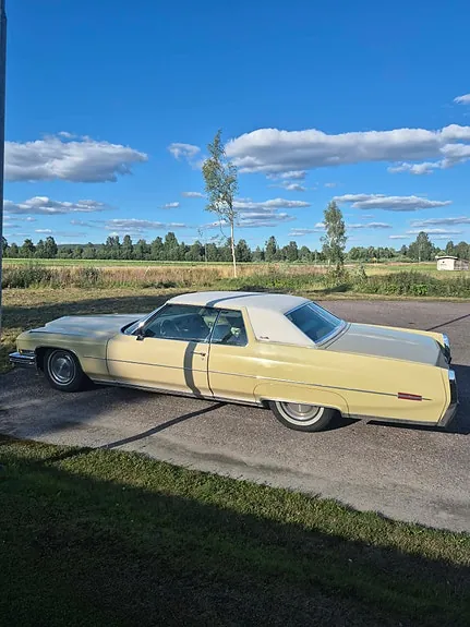 Cadillac Coupé Deville 1973 photo 2