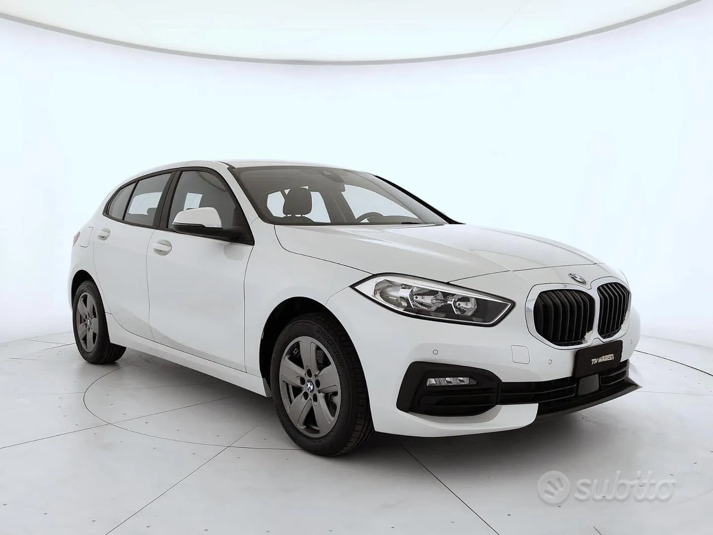 BMW 1 Series 2023 photo 3