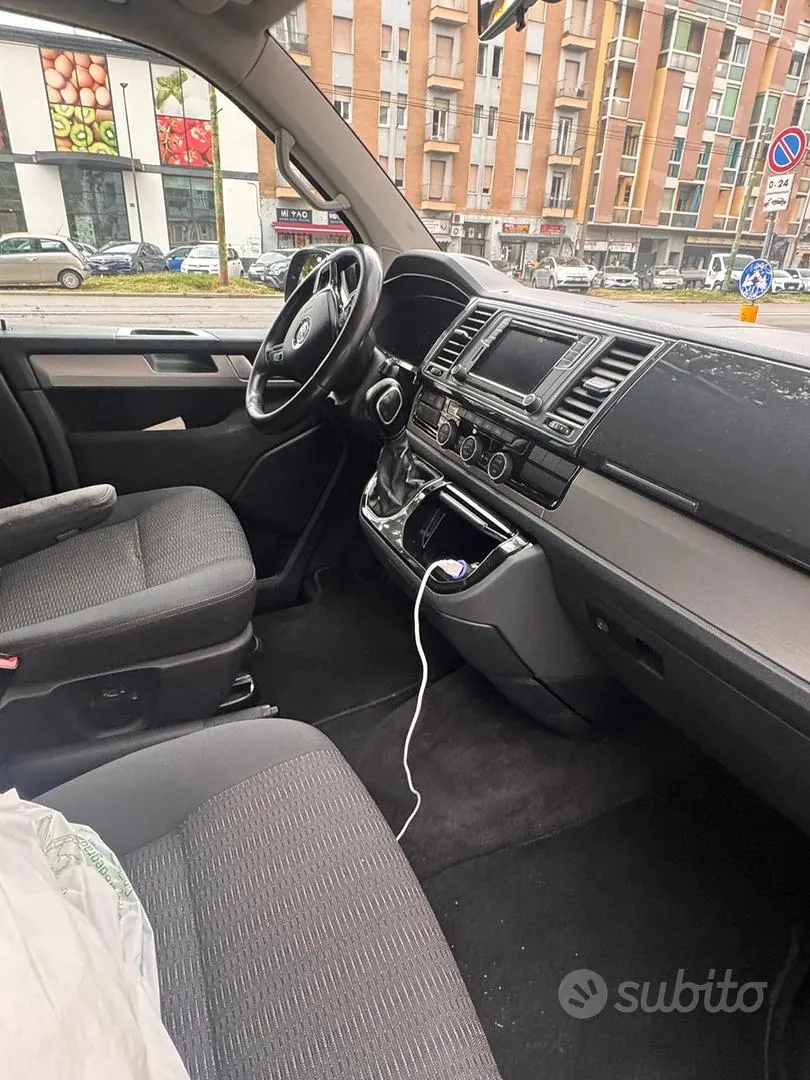 Volkswagen Multivan 2016 photo 5