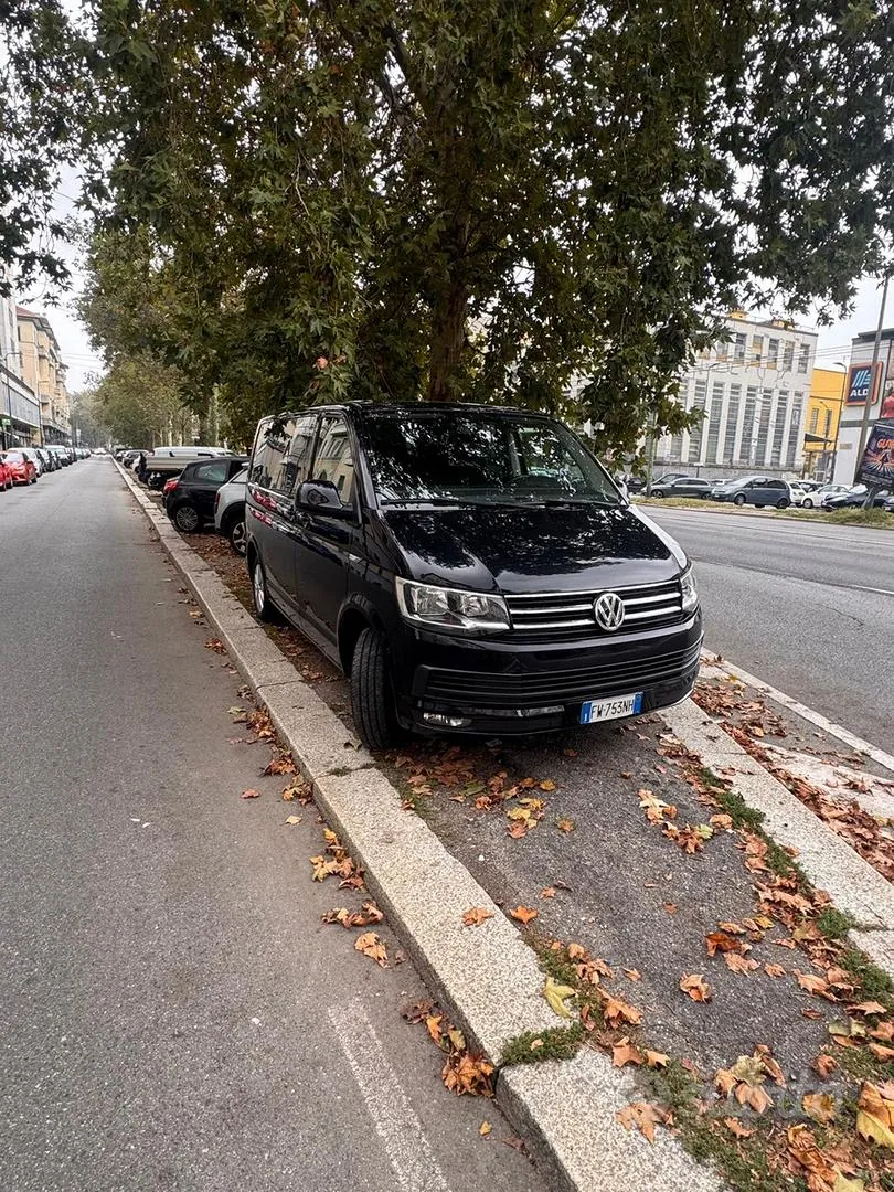 Volkswagen Multivan 2016 photo 2
