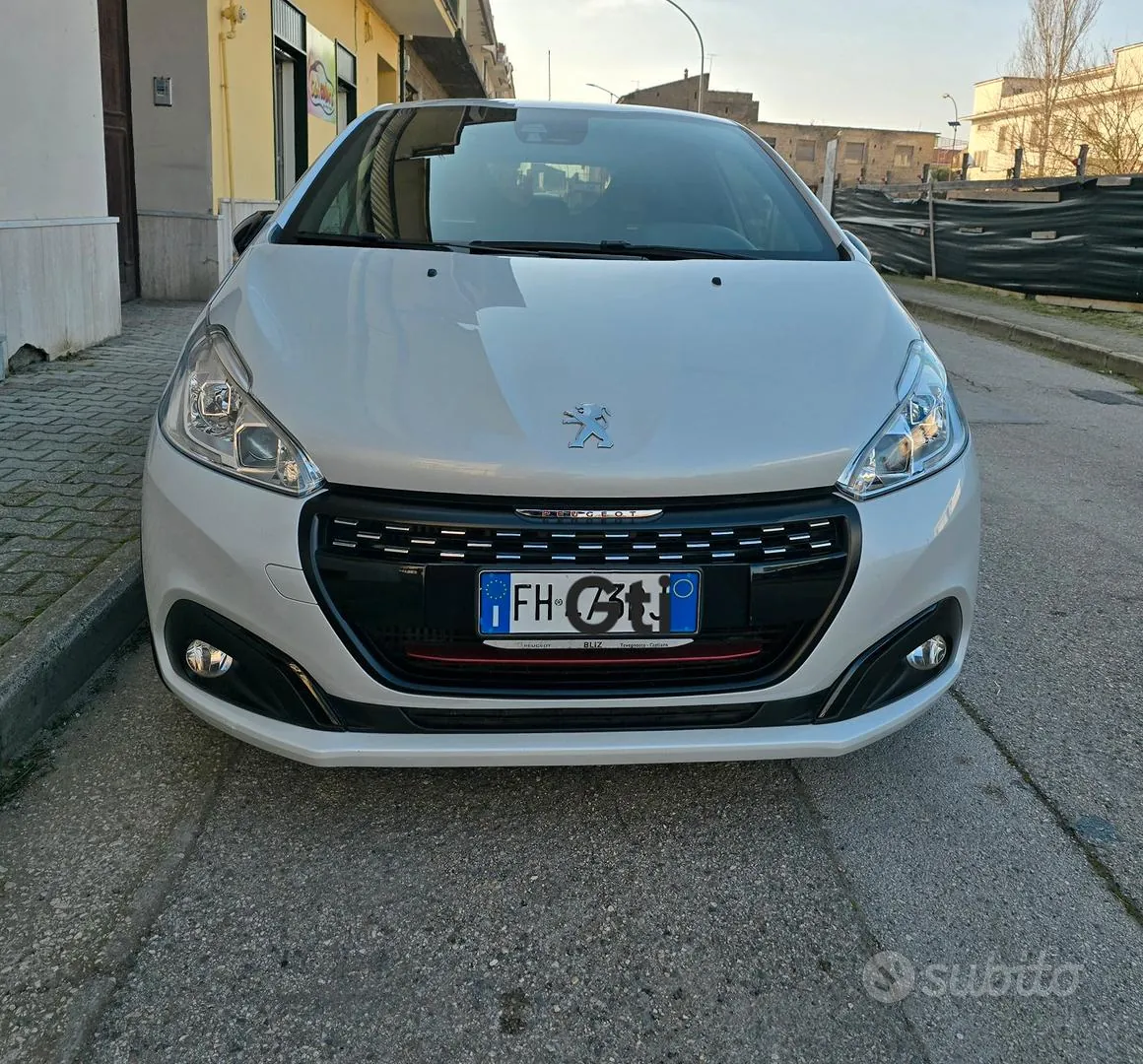 Peugeot 208 2017 photo 5