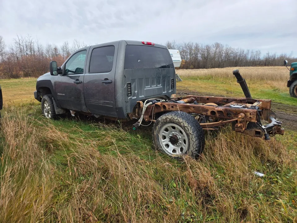 Chevrolet Silverado 2011 photo 2