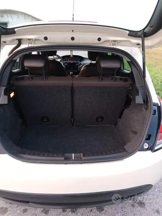 Lancia Ypsilon 2012 photo 5