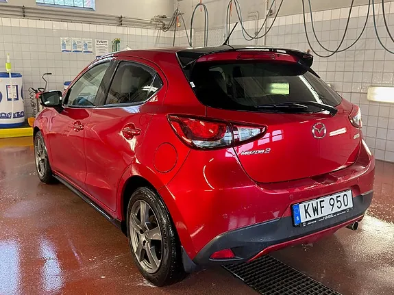 Mazda 2 2016 photo 2