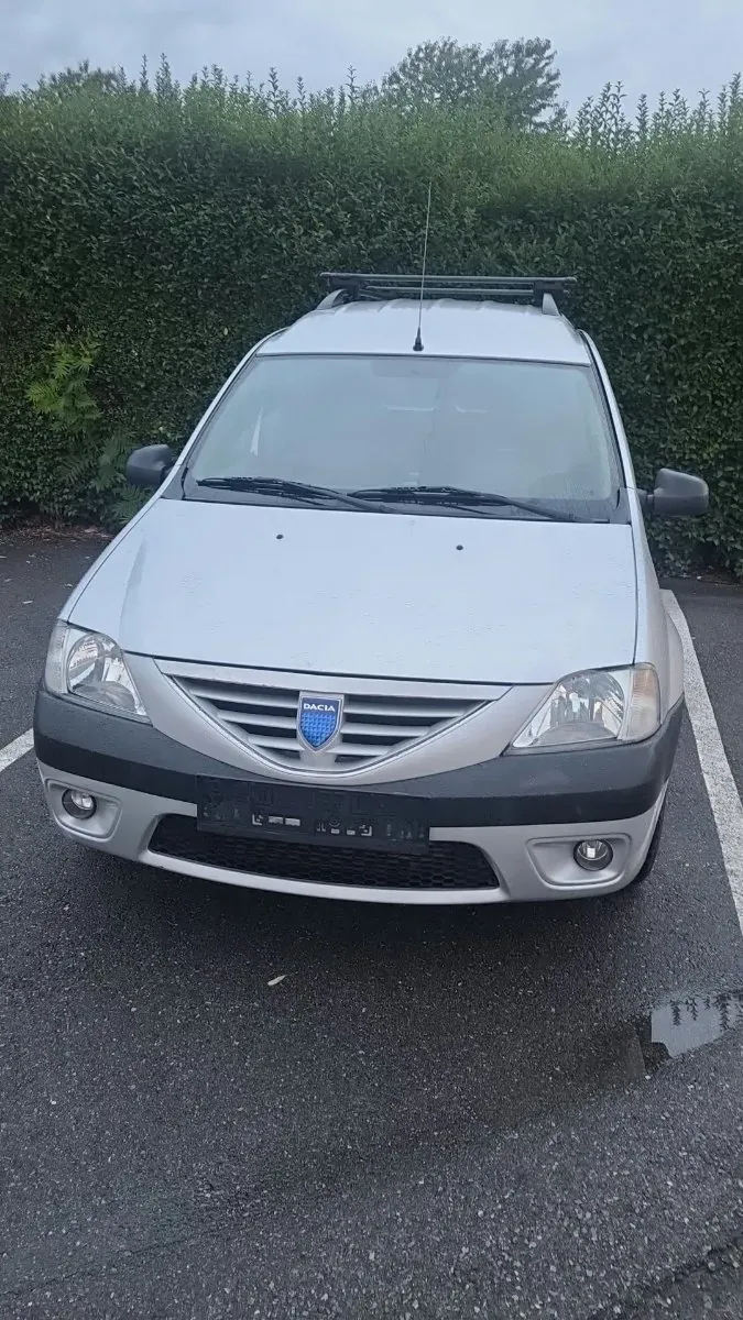 Dacia Logan 2008 photo 2