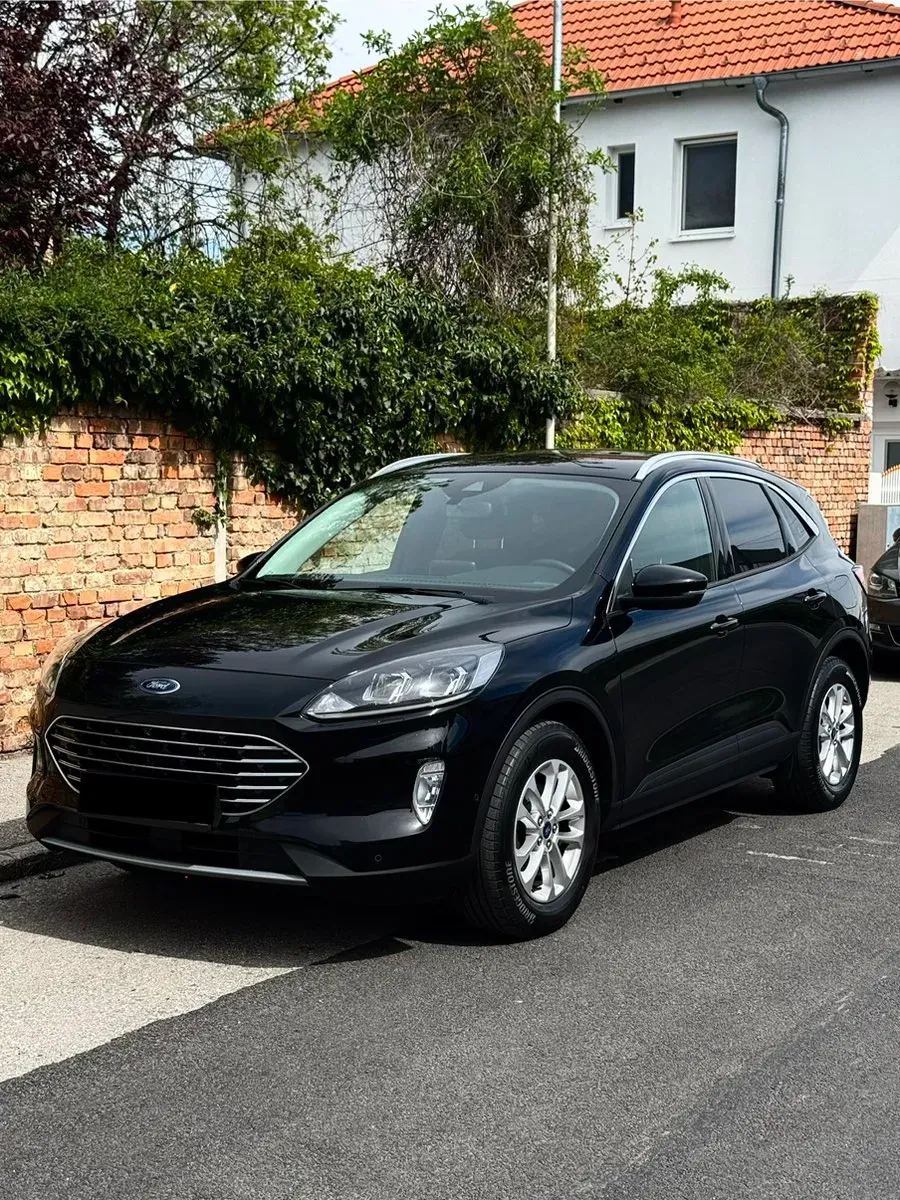 Ford Kuga 2022 photo 2