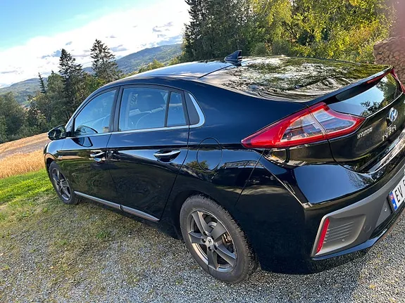 Hyundai Ioniq 2019 photo 2