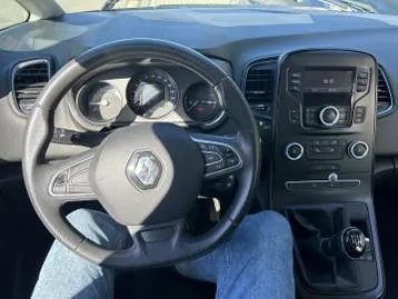 Renault Grand Scenic 2019 photo 3