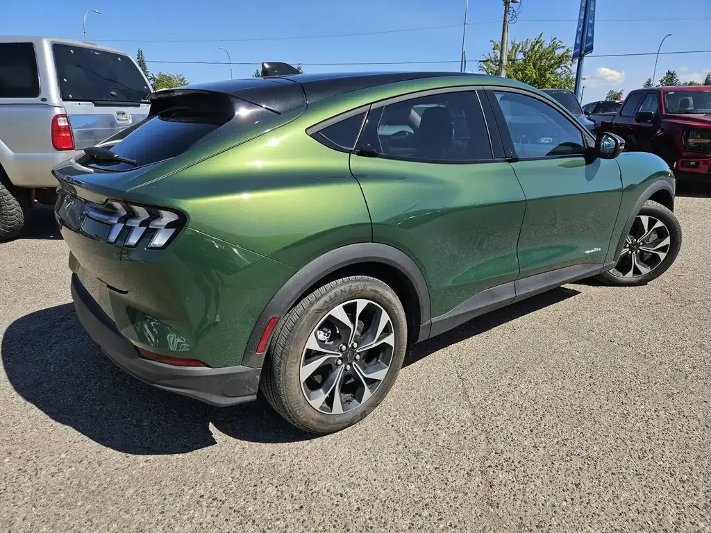 Ford Mustang Mach-E 2026 photo 5