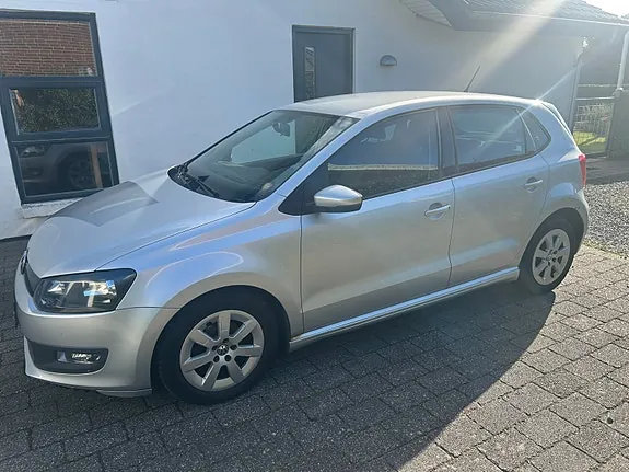 Volkswagen Polo 2012 photo 2