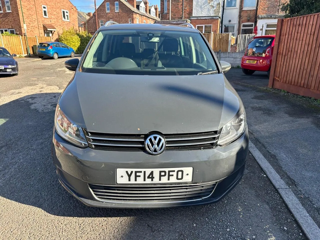 Volkswagen Touran 2014 photo 2